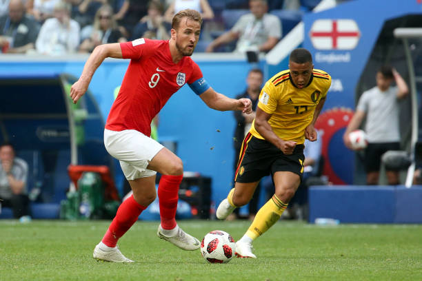 竞争中脱颖 竞争中脱颖